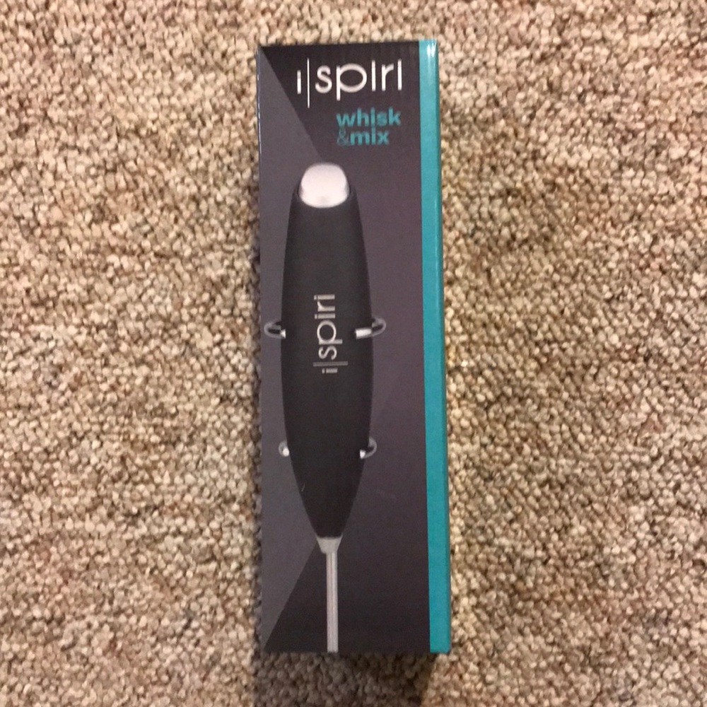 Handheld frother